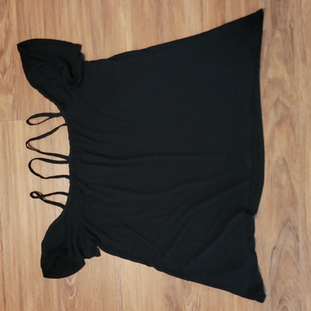 Maurices Cold Shoulder Top - Picture 4 of 4